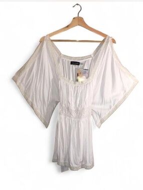 White Bohemian Lace-Trim Tunic top